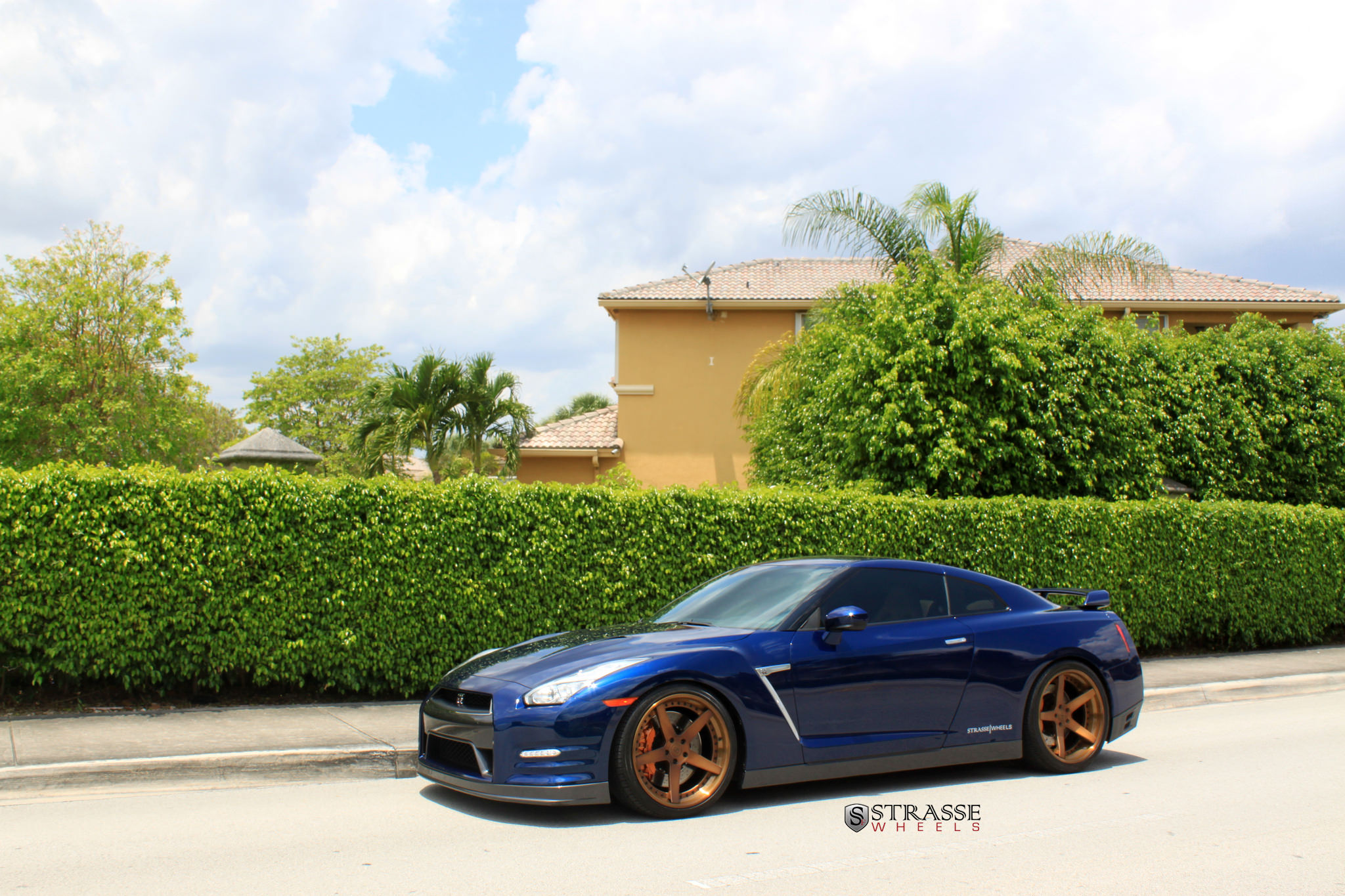 MPPSOCIETY Modified Cars Dorechap_ Nissan GTR Strasse Forged Wheels 01